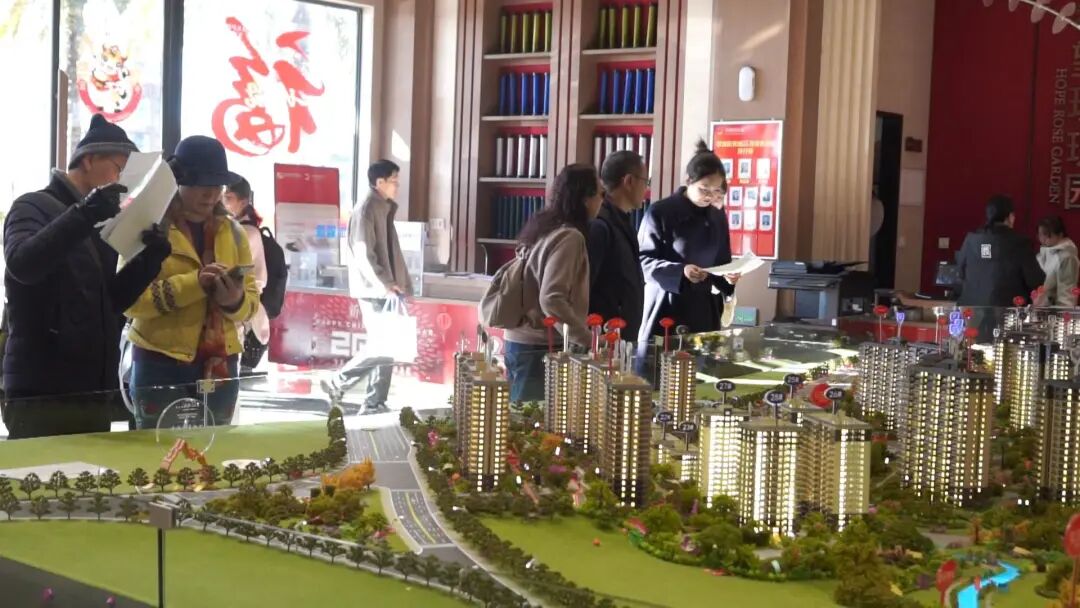 “马”上春节 售房热7 (8).jpg 图片