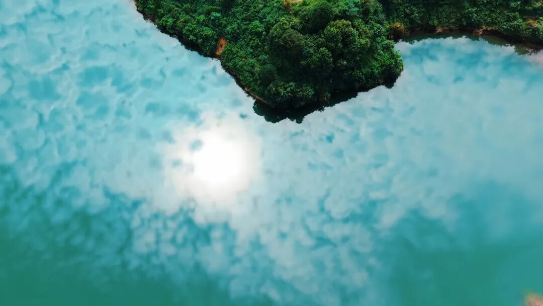 肖天德 摄