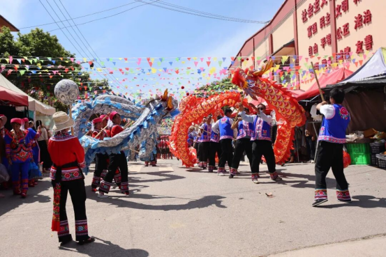 非遗巡游舞龙舞狮